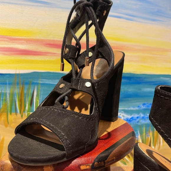 2 for $10 8M Black Indigo Road Velvet shoes - Picture 7 of 8